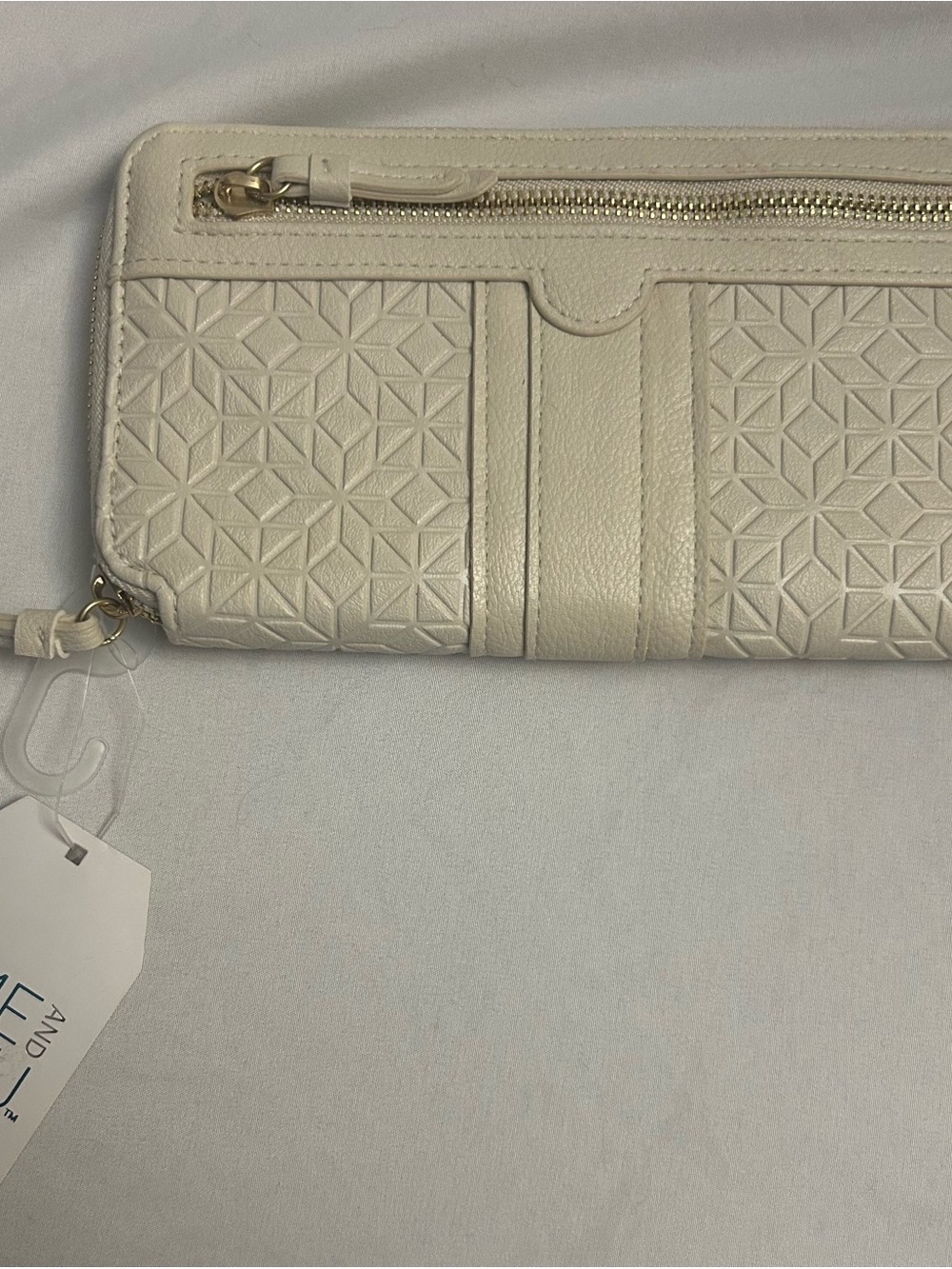 Time and Tru Ivory Textured Wallet NWT